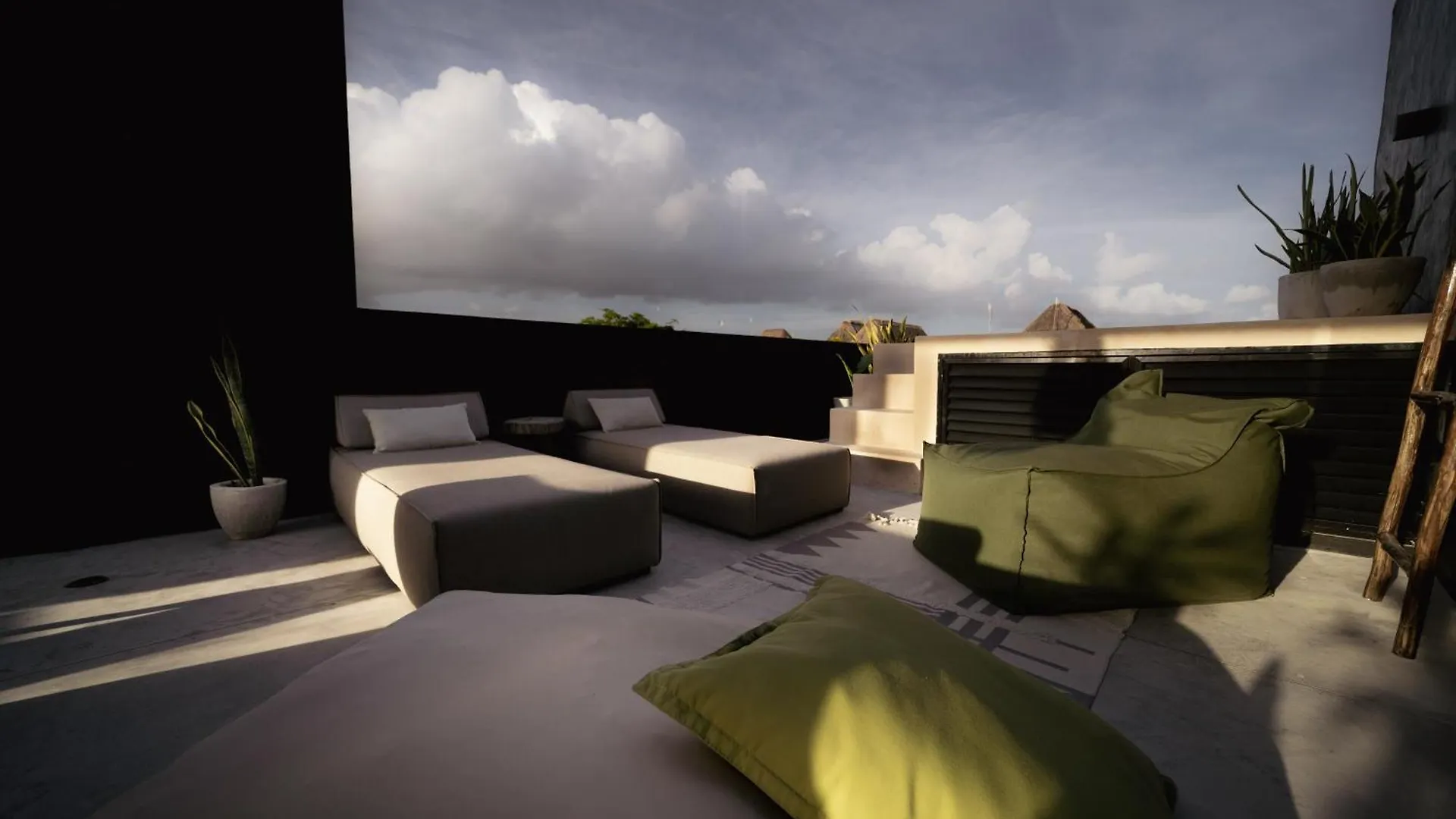 Villa Design Luxury Duo Villas, 24 Pax, 5 Pools & 2 Rooftops, Bbq, Near Beach Tulum Mexico