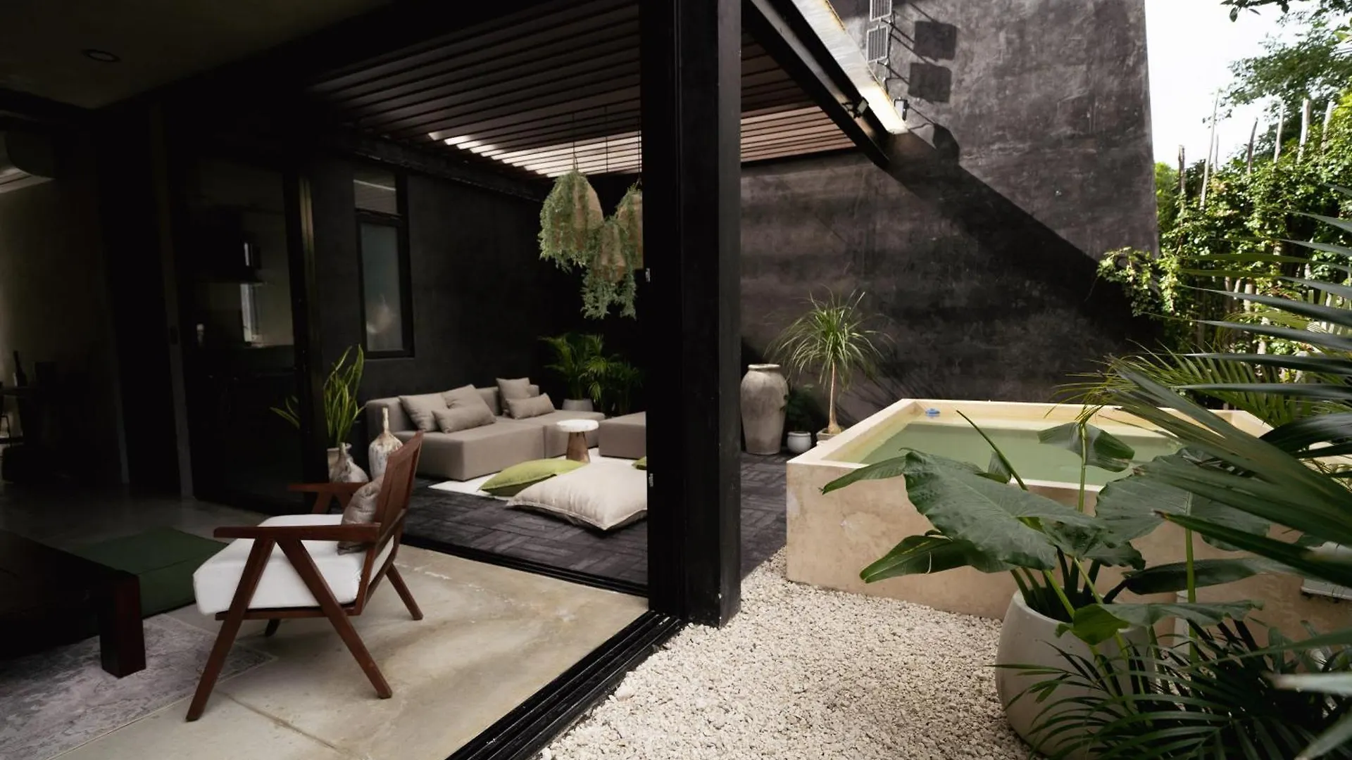 Villa Design Luxury Duo Villas, 24 Pax, 5 Pools & 2 Rooftops, Bbq, Near Beach Tulum