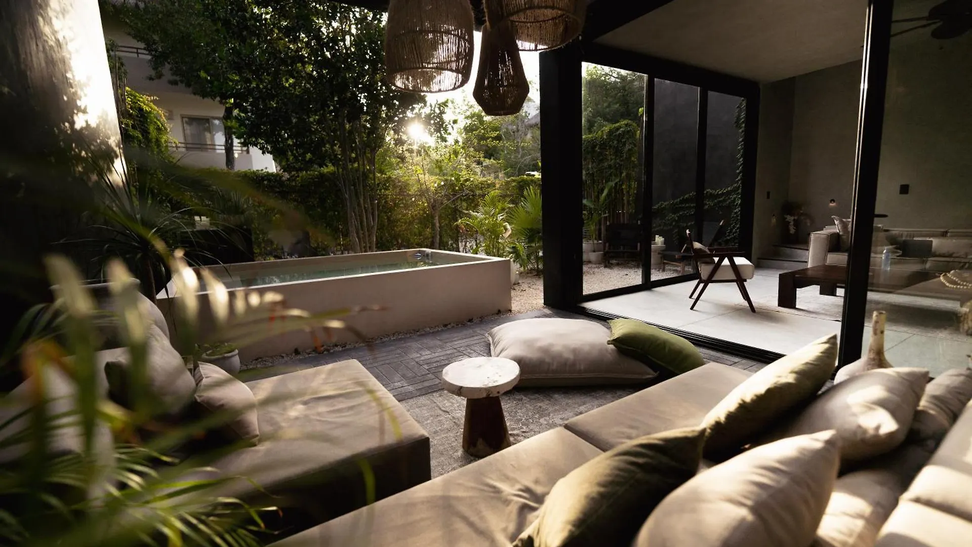 Design Luxury Duo Villas, 24 Pax, 5 Pools & 2 Rooftops, Bbq, Near Beach Tulum